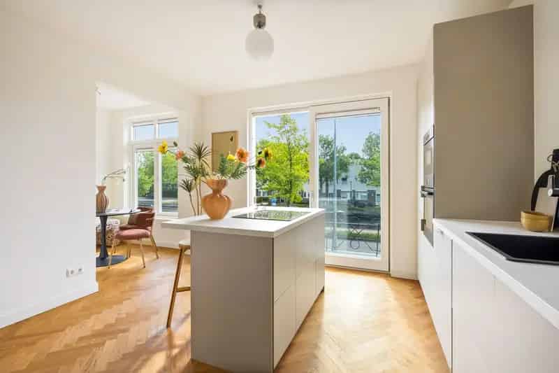 Appartement Haarlem Leidsevaart  Instapklaar gerenoveerd 2025