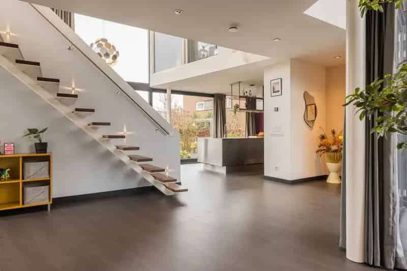 Luxe Villa te Koop in Arnhem Leyhorst 5 slaapkamers Zwemvijver A+