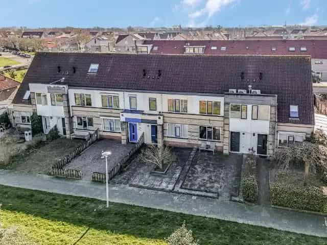 Tussenwoning te koop Tiel Passewaaij