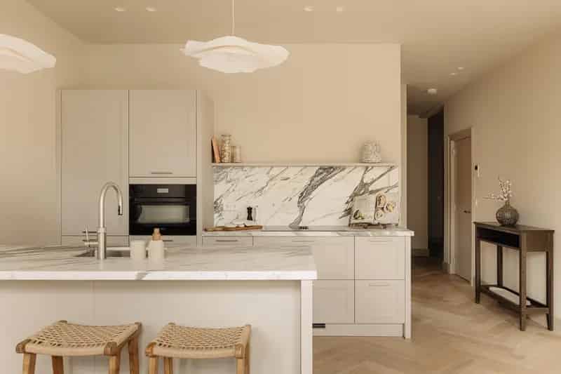 3 Kamer Appartement Oud West 86m2 gerenoveerd