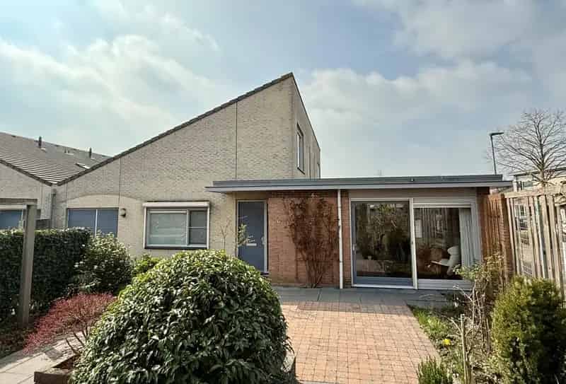 Royale Semi-Bungalow te Koop in De Maten