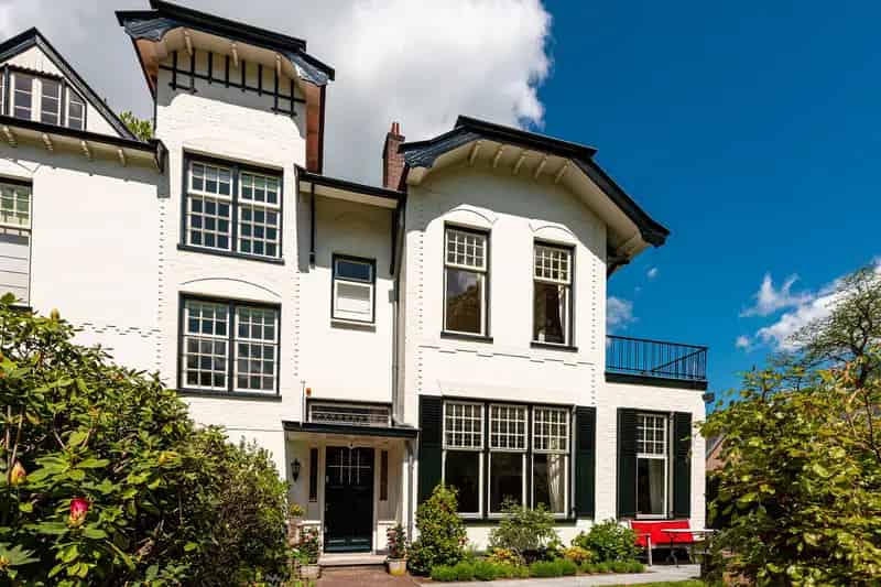Monumentale Villa Hoog Baarn 6 slaapkamers 2 badkamers Royale Tuin