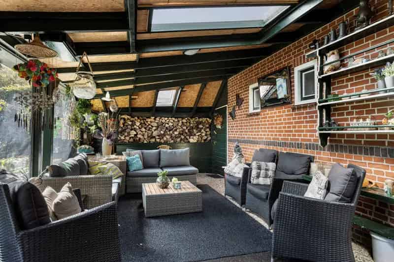 Ruim woonhuis aan het water Termunterzijl 290m2
