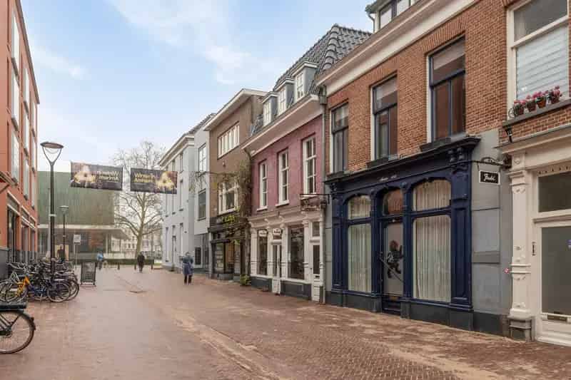 Huis te koop Arnhem Centrum: Monumentaal pand met dakterras