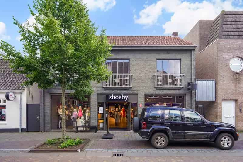 Belegging Goirle: Winkelruimte 352m2 te koop - Transformatie mogelijk naar appartementen