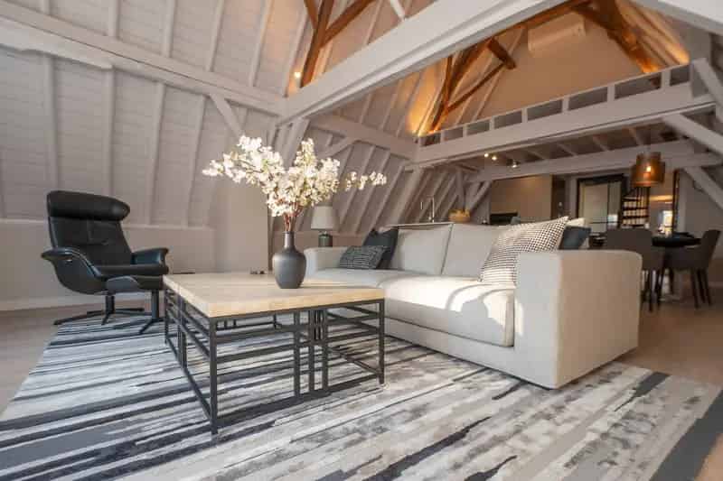 Rijksmonument Brielle: Winkel, 3 Studio's & Garages