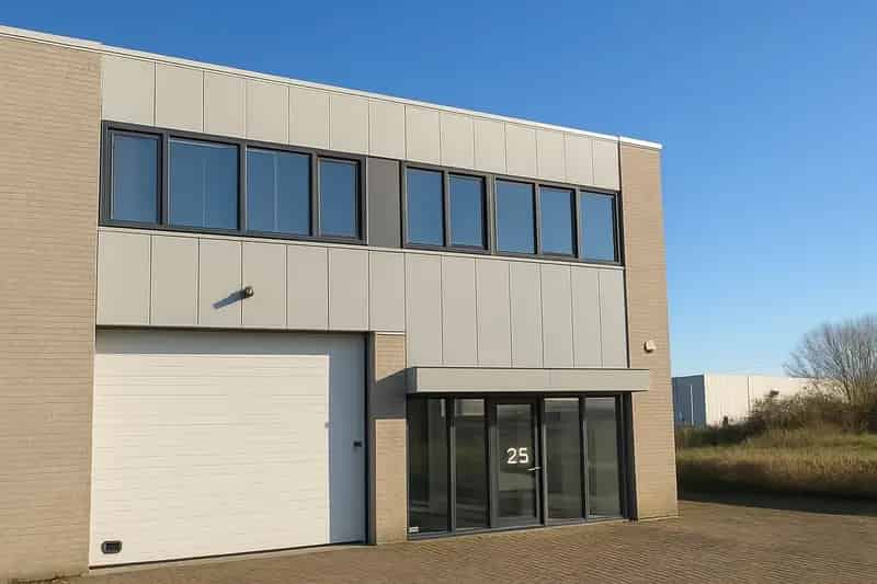 Bedrijfshal Zoetermeer | Zoek bedrijfshallen te huur: Kryptonstraat 28 2718 TD Zoetermeer 