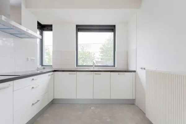 Ruime Drive In Woning Almere 145m2 Garage Tuinkamer Terras