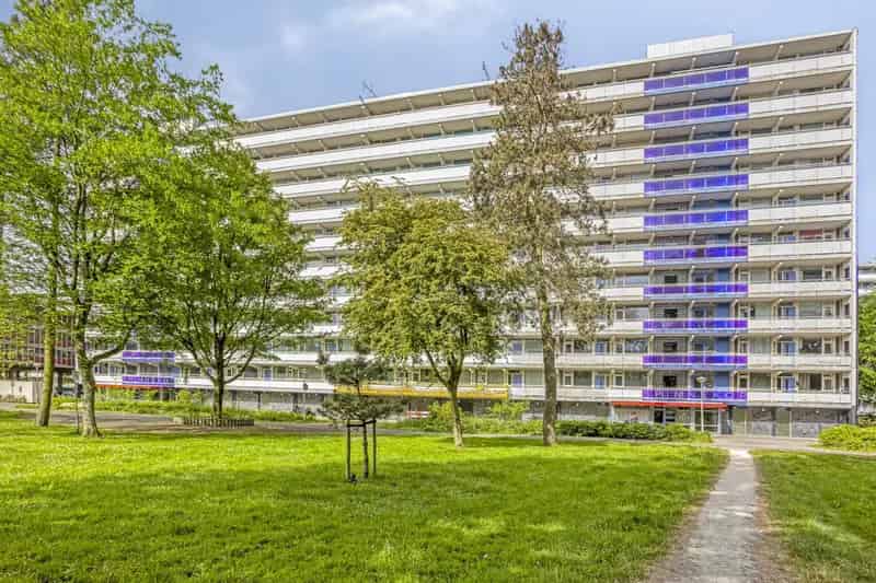 Amsterdam Noord 2-kamer appartement 79m2 Balkon Lift Berging