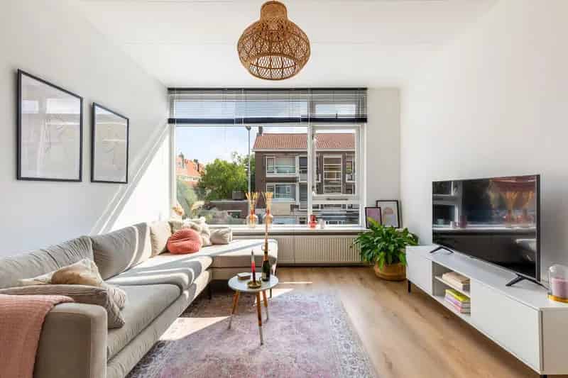 3-kamer bovenwoning Overschie 2 balkons moderne keuken
