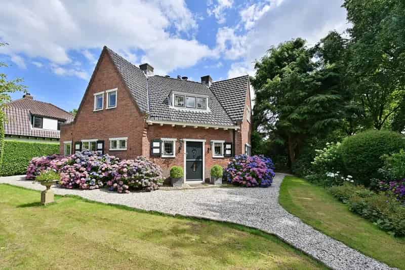 Huis te koop: Oud Blaricummerweg 16 1251 GX Laren (NH) | Funda