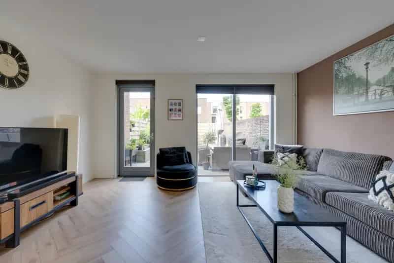 Moderne Eindwoning te Koop in Assendelft