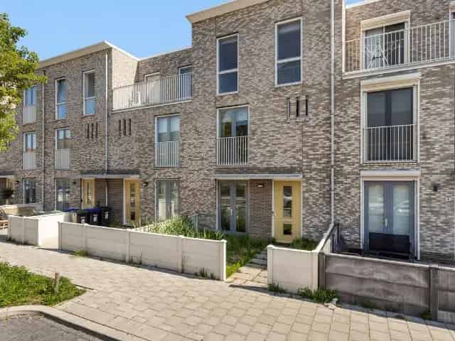 Ruime 6 Slaapkamers Tussenwoning Dordrecht 133m2  Energielabel A+