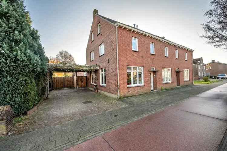 Ruime gerenoveerde woning Velden 6 slaapkamers grote tuin