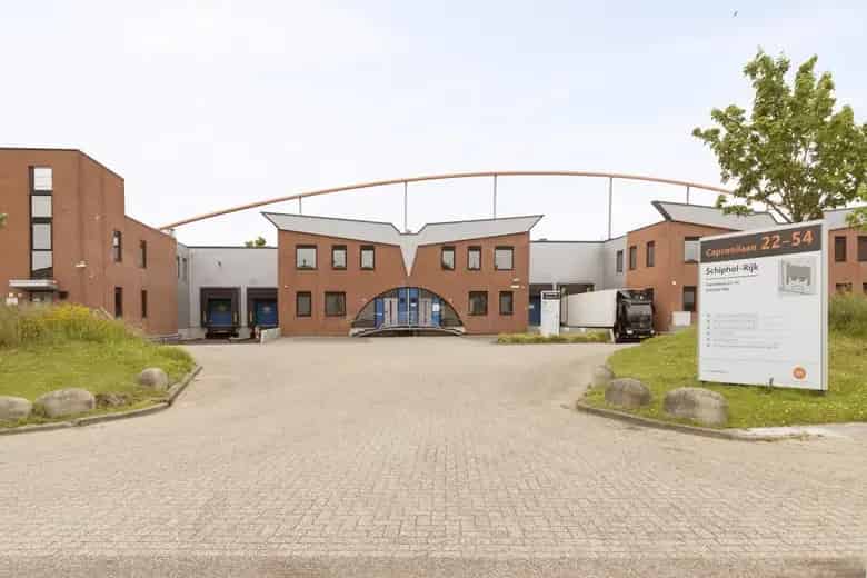 589 m2 Bedrijfsruimte te Huur Schiphol-Rijk