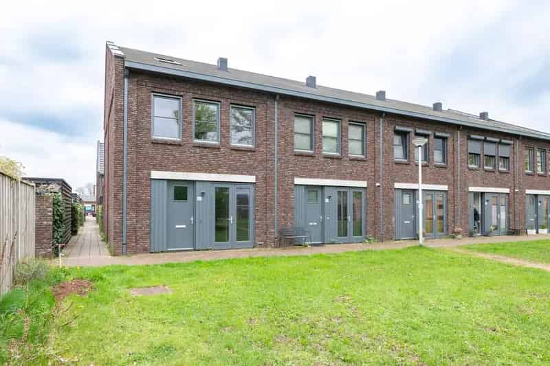 Huis te koop Apeldoorn: Ruime eindwoning met 4 slaapkamers en energielabel A