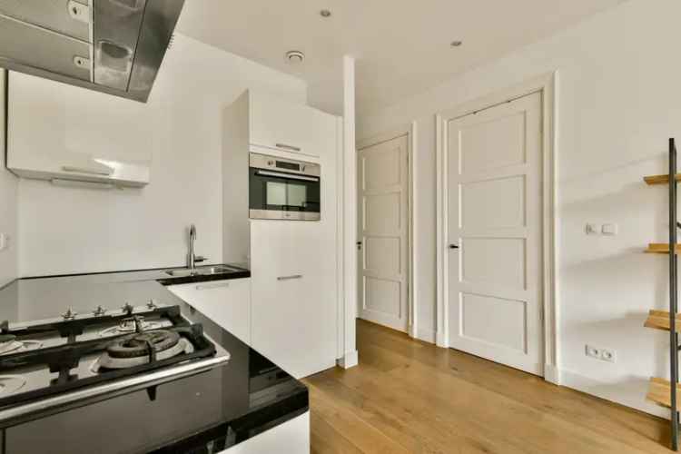 Amsterdam Westerpark 2-kamer benedenwoning eigen grond
