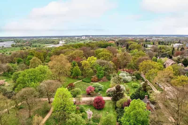 Huis te koop Wageningen: Historische villa met tuin