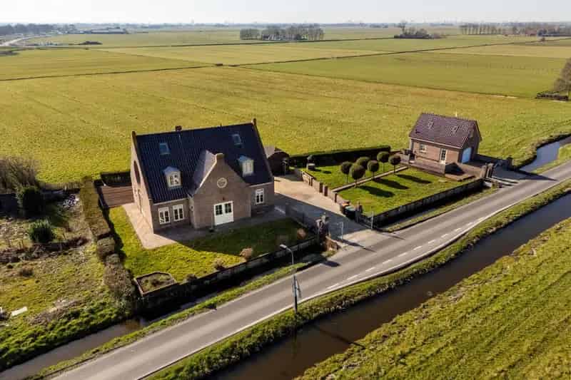 Vrijstaande woning Monnickendam 262m2 5 slaapkamers grote tuin