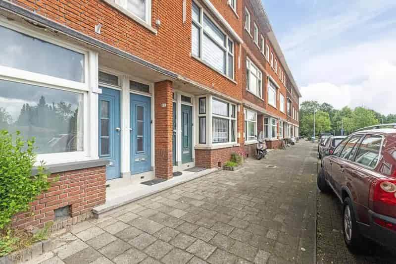 Bovenwoning Hillesluis 3 slaapkamers balkon terras