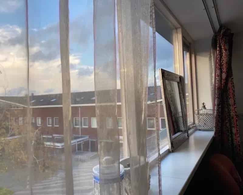 Kamer voor dame in rustige buurt
