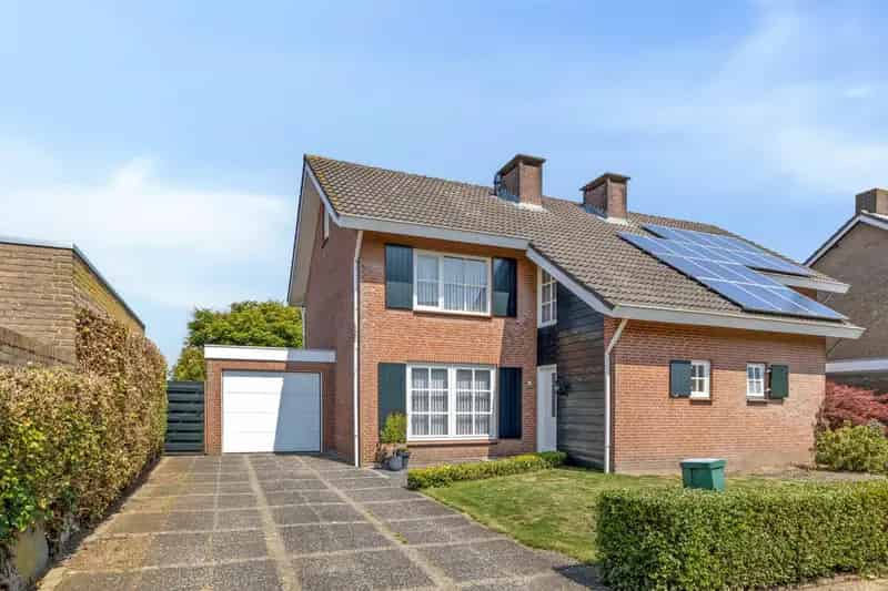 Ruime Gezinswoning Baarle-Nassau Nabij Voorzieningen