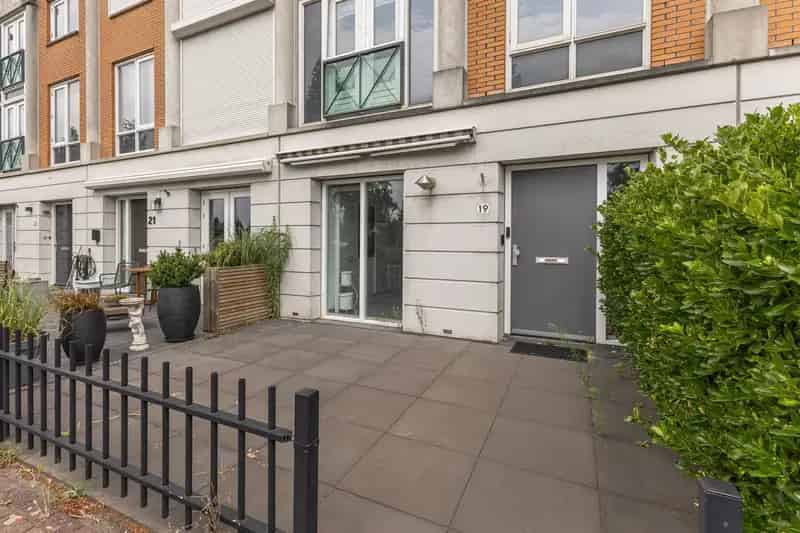 Huis te koop Assendelft 5 slaapkamers 129m2 tuin