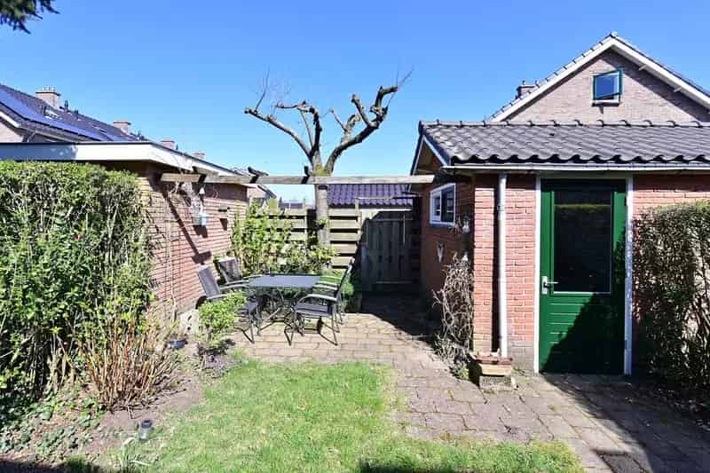 Huis te koop Dr Lelylaan 17 Huizen 3 slaapkamers grote zolder