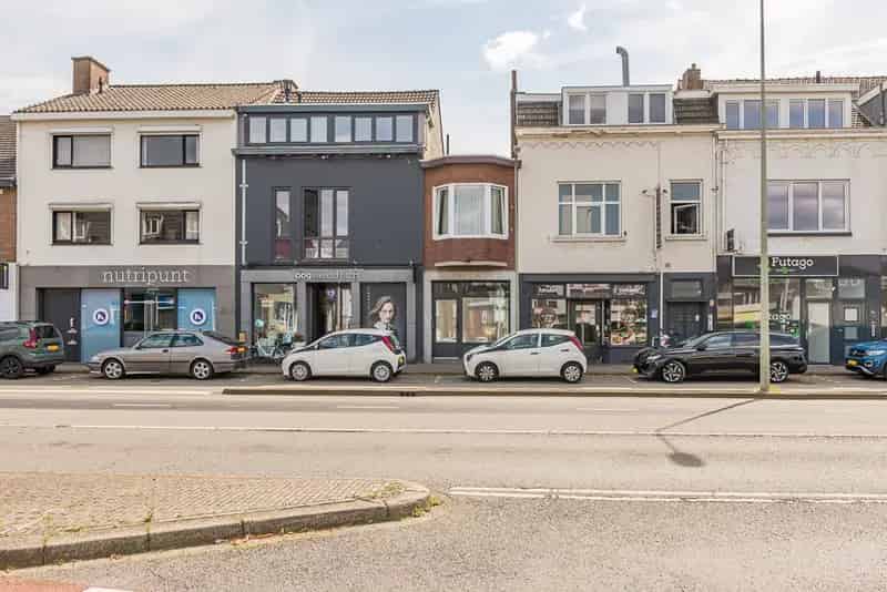 Winkel te huur Akersteenweg 100 Maastricht