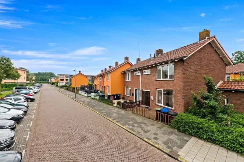 Hoekwoning Dordrecht: 3 slaapkamers, zonnige tuin, kluswoning