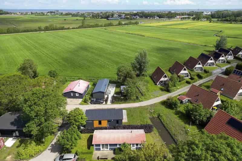 Belegging Den Oever | Zoek beleggingen te koop: Akkerweg 41-029 1779 GJ Den Oever 
