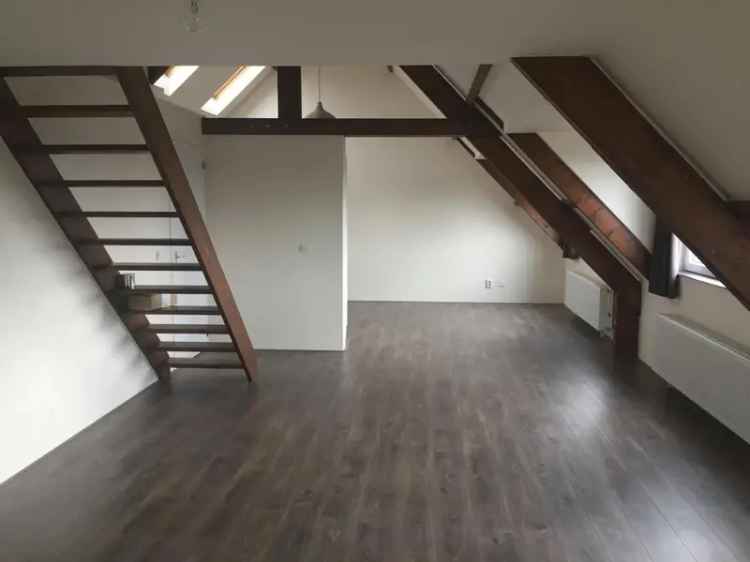 Te Huur: Geweldige Loft 70m2 met Parkeerplaats