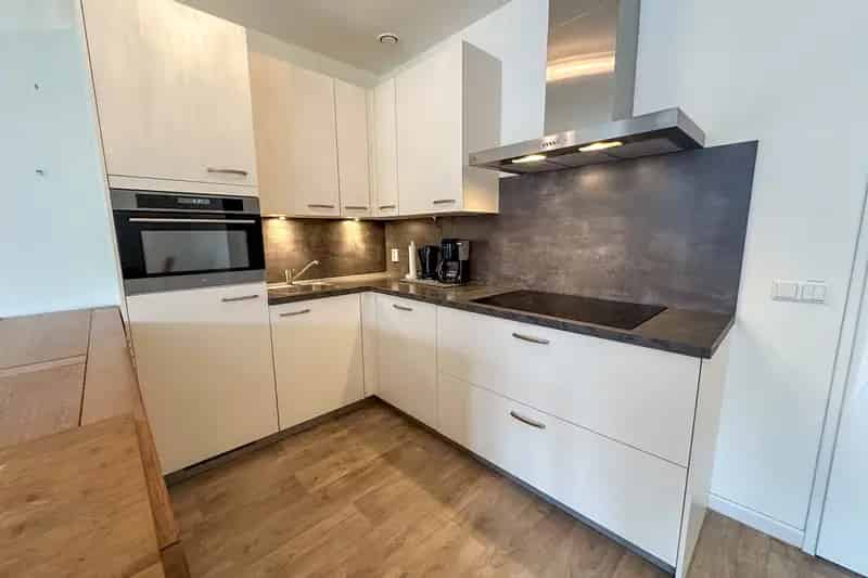 Appartement te koop Zundert: Ruim 2-kamer appartement met terras