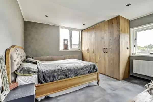 Vrijstaande woning te 's-Gravenpolder 5 slaapkamers luxe badkamer