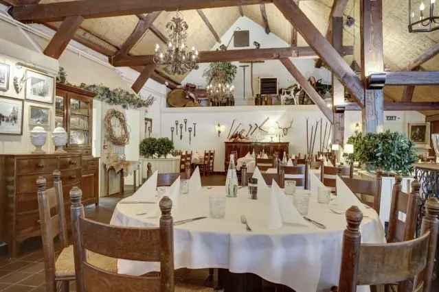 Historisch Horeca Object Burgh-Haamstede Luxe Woning Hotelmogelijkheden