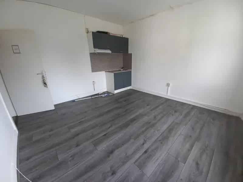 Ruime kamer Heerlen student eigen keukenblok