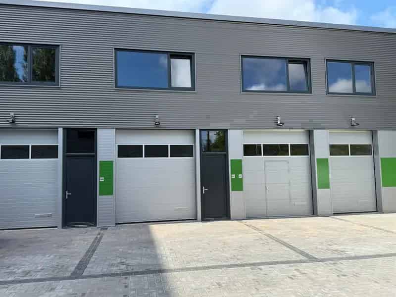 Bedrijfshal Leiden te huur Floris Versterlaan