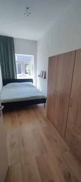 Modern 2 Slaapkamers Appartement Heemraadsplein Kortlopende Huur