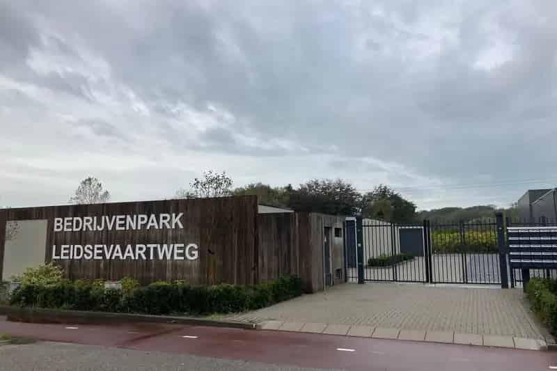 Garagebox Heemstede te huur 21m2 Bedrijfsunit Opslag