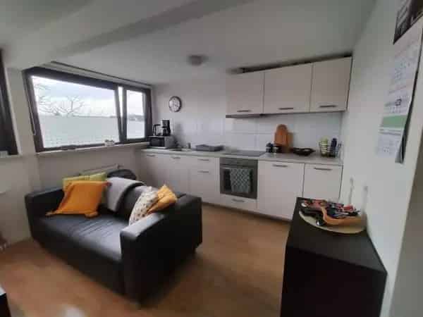 Appartement Schiedam Zuid 41m2  Gestoffeerd