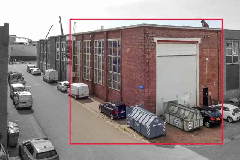 Bedrijfshal IJmuiden te koop - Authentiek gerenoveerd