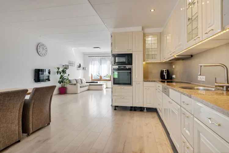 Huis te koop: 4 Slaapkamers Wijkerstraatweg Velsen-Noord