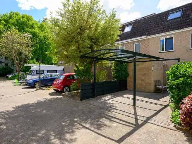 5 Slaapkamers Familiewoning Zonnige Tuin Leidschendam