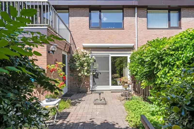 Ruime Middenwoning Bennekom 4 slaapkamers Grote Tuin