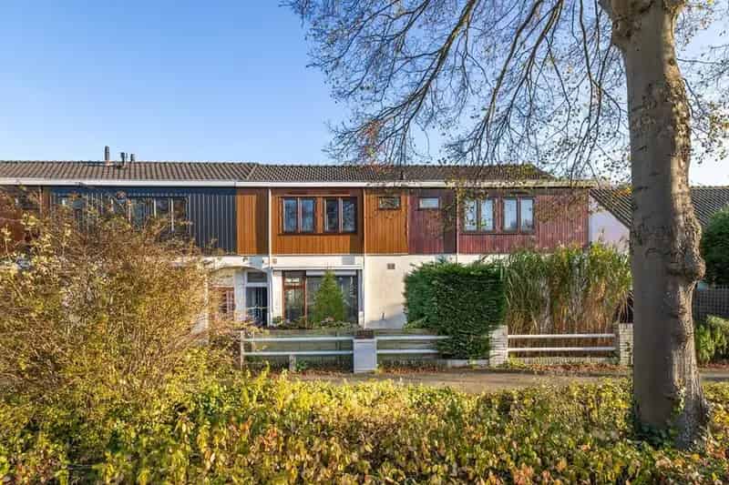 Gezinswoning Leidschendam: 3 slaapkamers, uitbouw, tuin, energielabel B