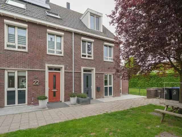 Ruime Hoekwoning Dordrecht: Modern Comfort en Energiezuinig