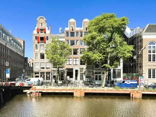 Amsterdam Kloveniersburgwal: Ruime 6 Slaapkamer Grachtenpand