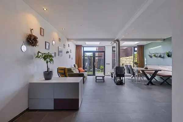 Hoekwoning Ouwerkerk 145m								  Moderne Keuken 4 slaapkamers