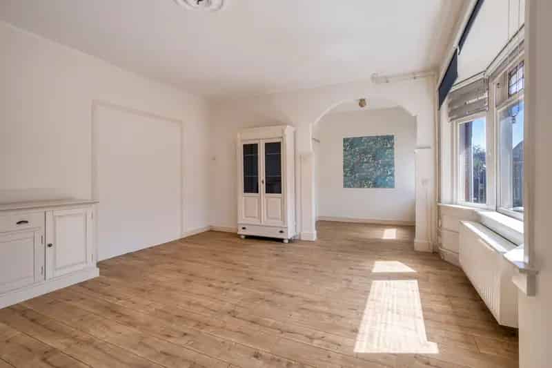 4 Slaapkamers Bovenwoning Den Haag Ruime Zolder Balkon