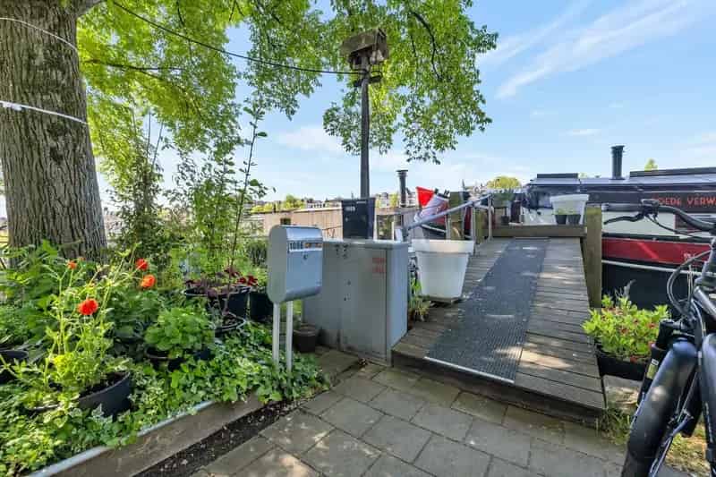 Woonboot te koop Amsterdam - Vier Gebroeders - Authentieke charme aan de Amstel